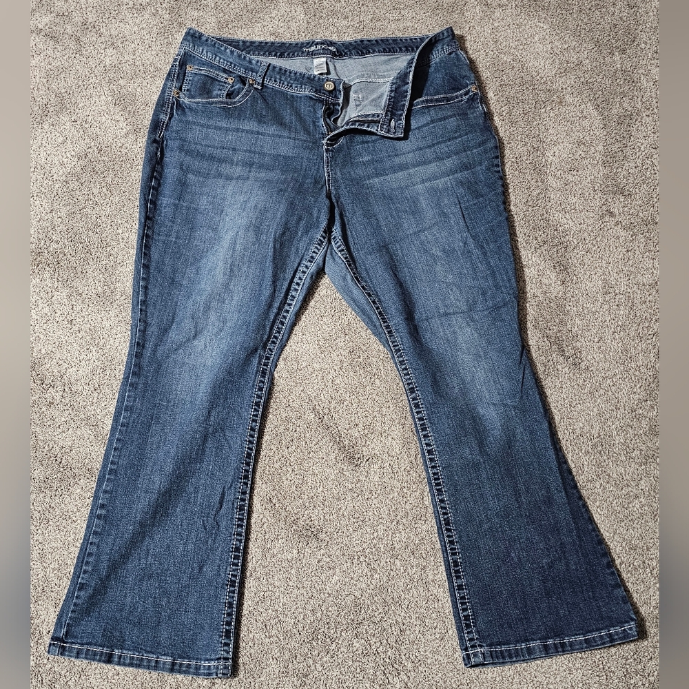 Maurices Curvy Jeans 24 Reg
